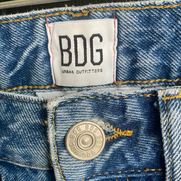 BDG Mom High Rise Skinny Jeans-Size 26 - Picture 3 of 7